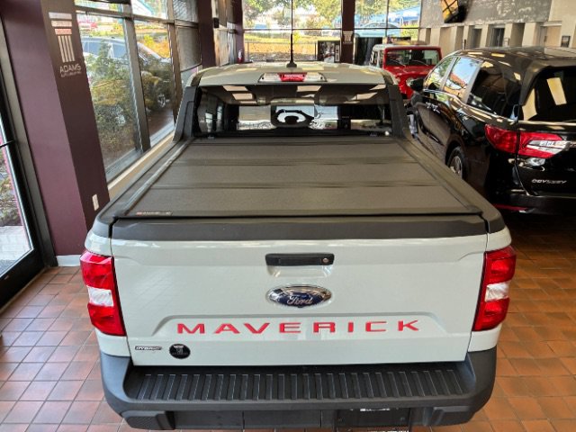 Used 2023 Ford Maverick Lariat FWD image 12