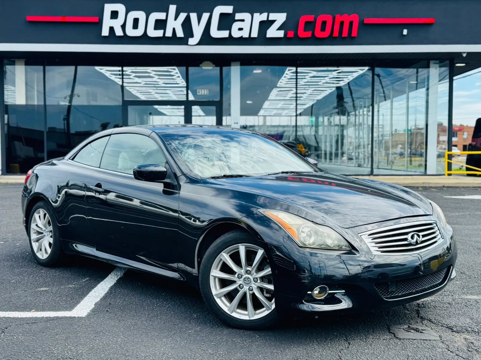 Used 2011 INFINITI G37 Convertible w/ Premium Pkg