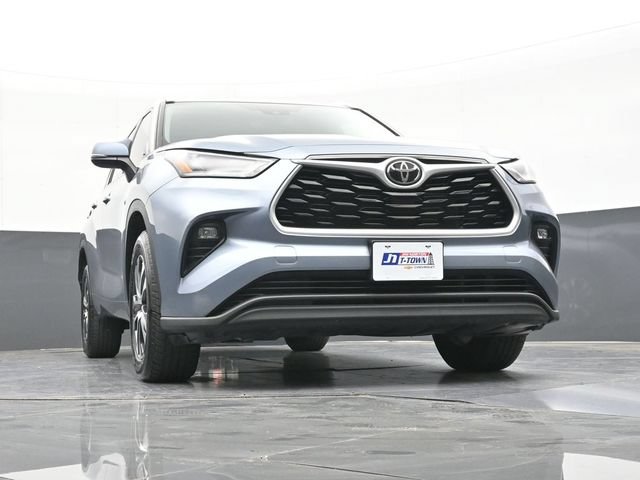 Used 2021 Toyota Highlander XLE FWD image 53
