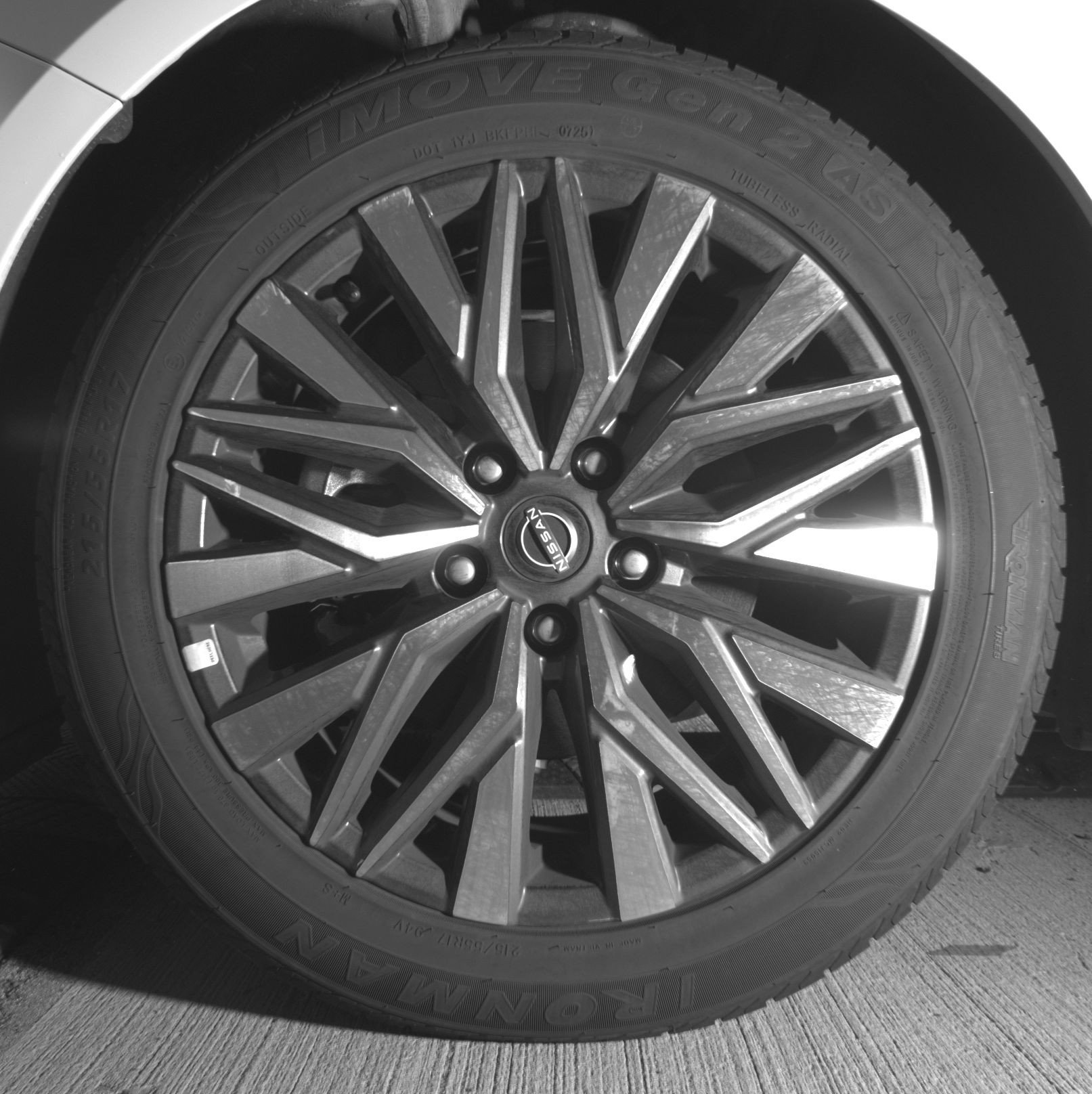 Used 2025 Nissan Altima 2.5 SV FWD image 12