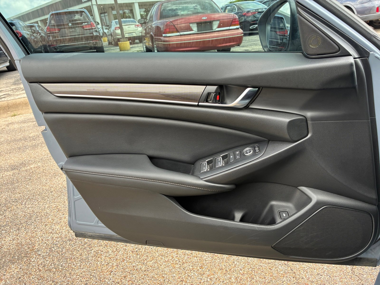 Used 2022 Honda Accord Sport image 30