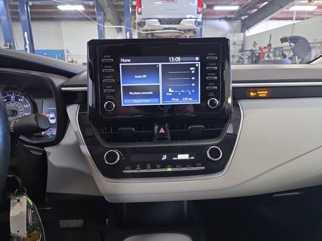 Used 2020 Toyota Corolla L image 17