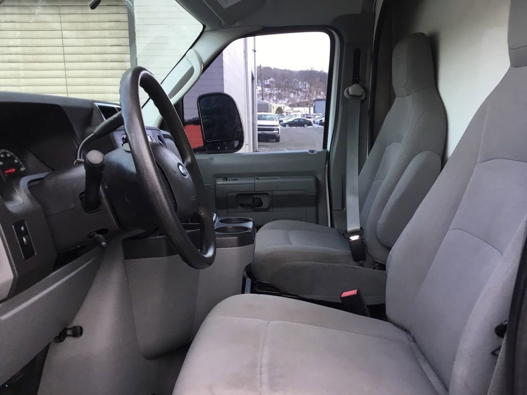 Used 2015 Ford E-350 and Econoline 350 Super Duty w/ Power Windows & Locks Group image 4