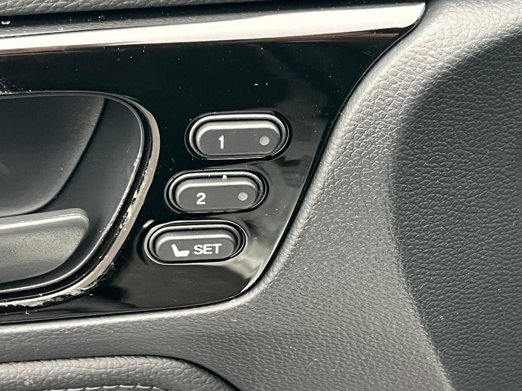 New 2026 Honda Odyssey Touring image 17