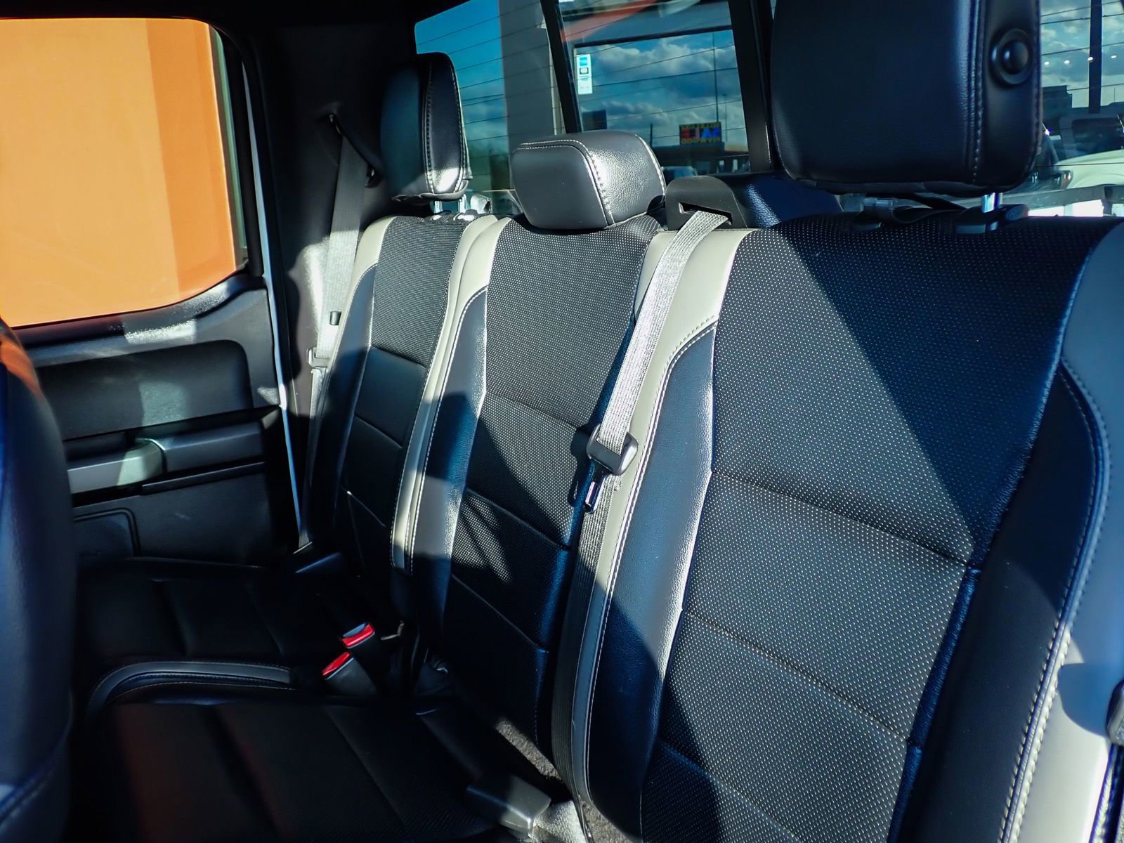 Used 2017 Ford F150 Raptor w/ Equipment Group 802A Luxury image 23