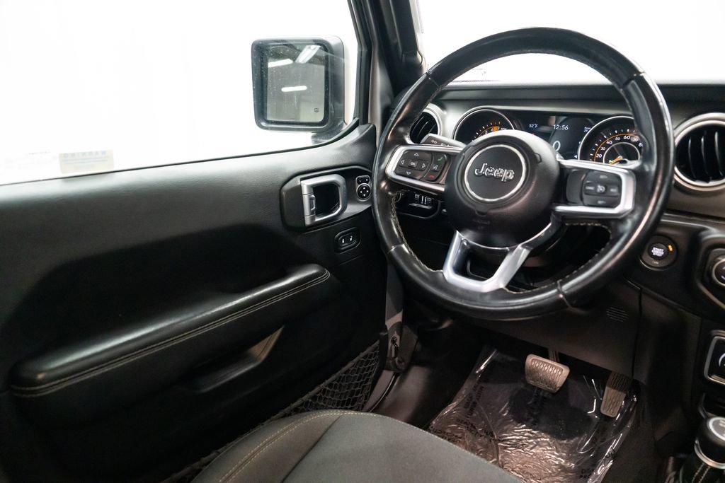 Used 2020 Jeep Wrangler Unlimited Sahara image 11