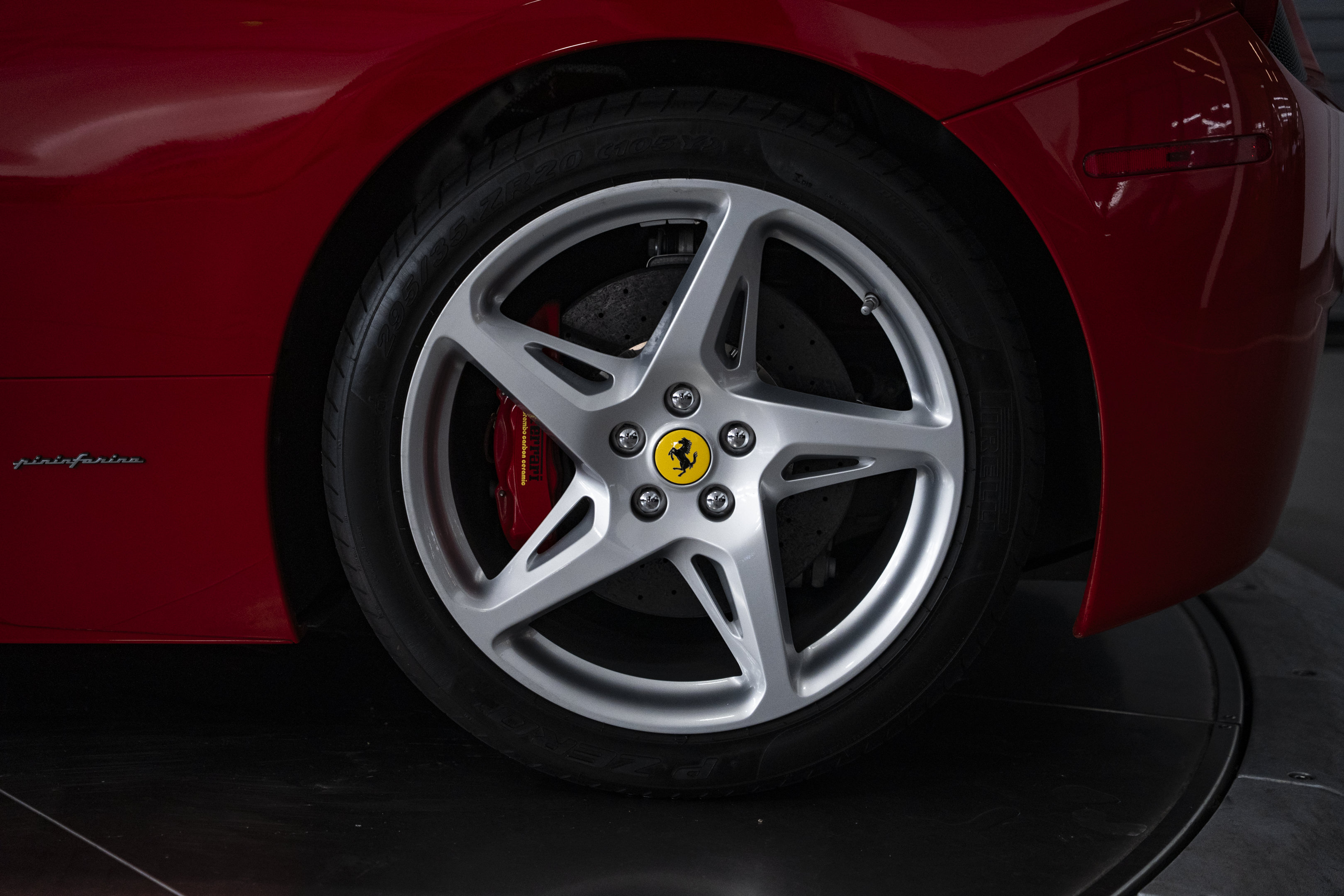 Used 2012 Ferrari 458 Spider RWD image 21