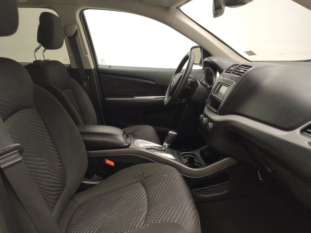 Used 2020 Dodge Journey SE FWD image 21