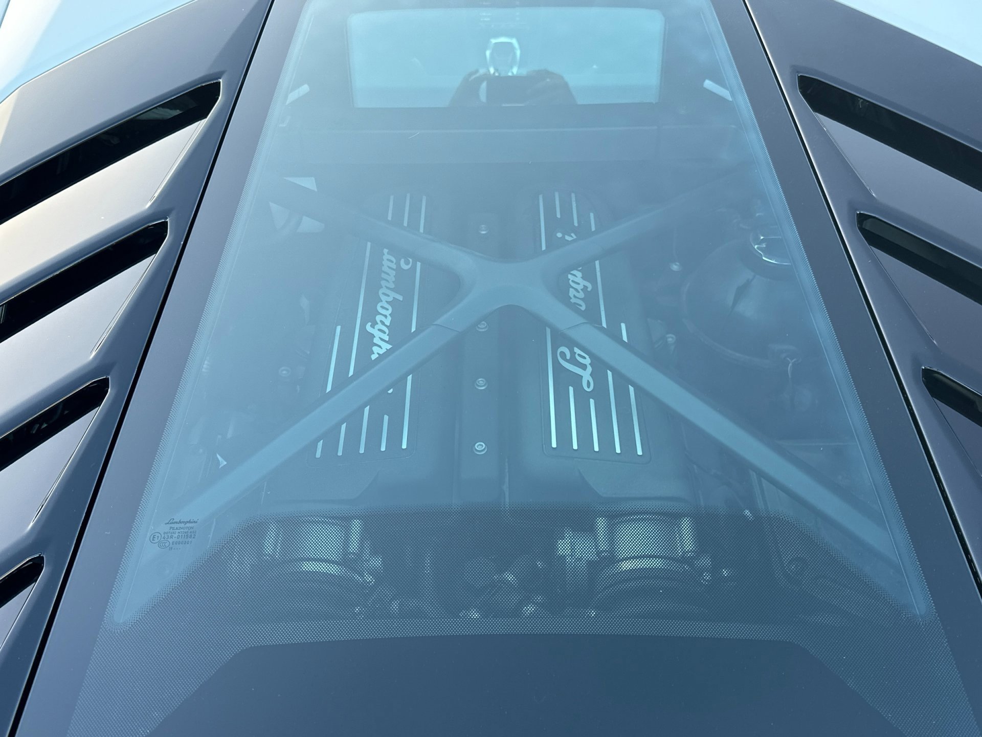 Used 2020 Lamborghini Huracan EVO image 8