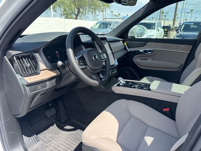 New 2026 Volvo XC90 B6 Plus w/ Protection Package Premier image 11