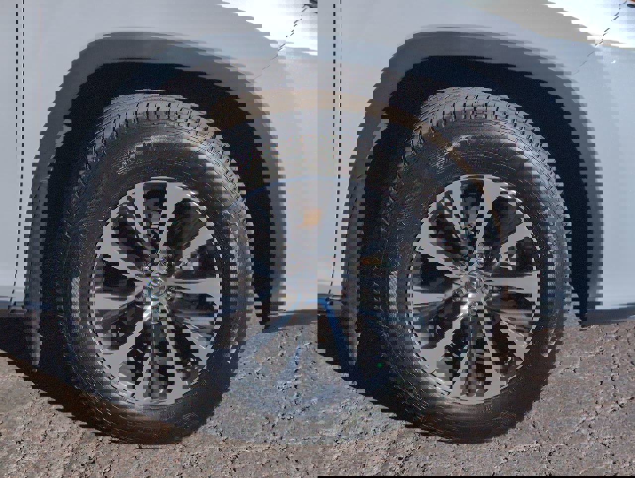 Used 2020 Lexus RX 450h AWD image 9