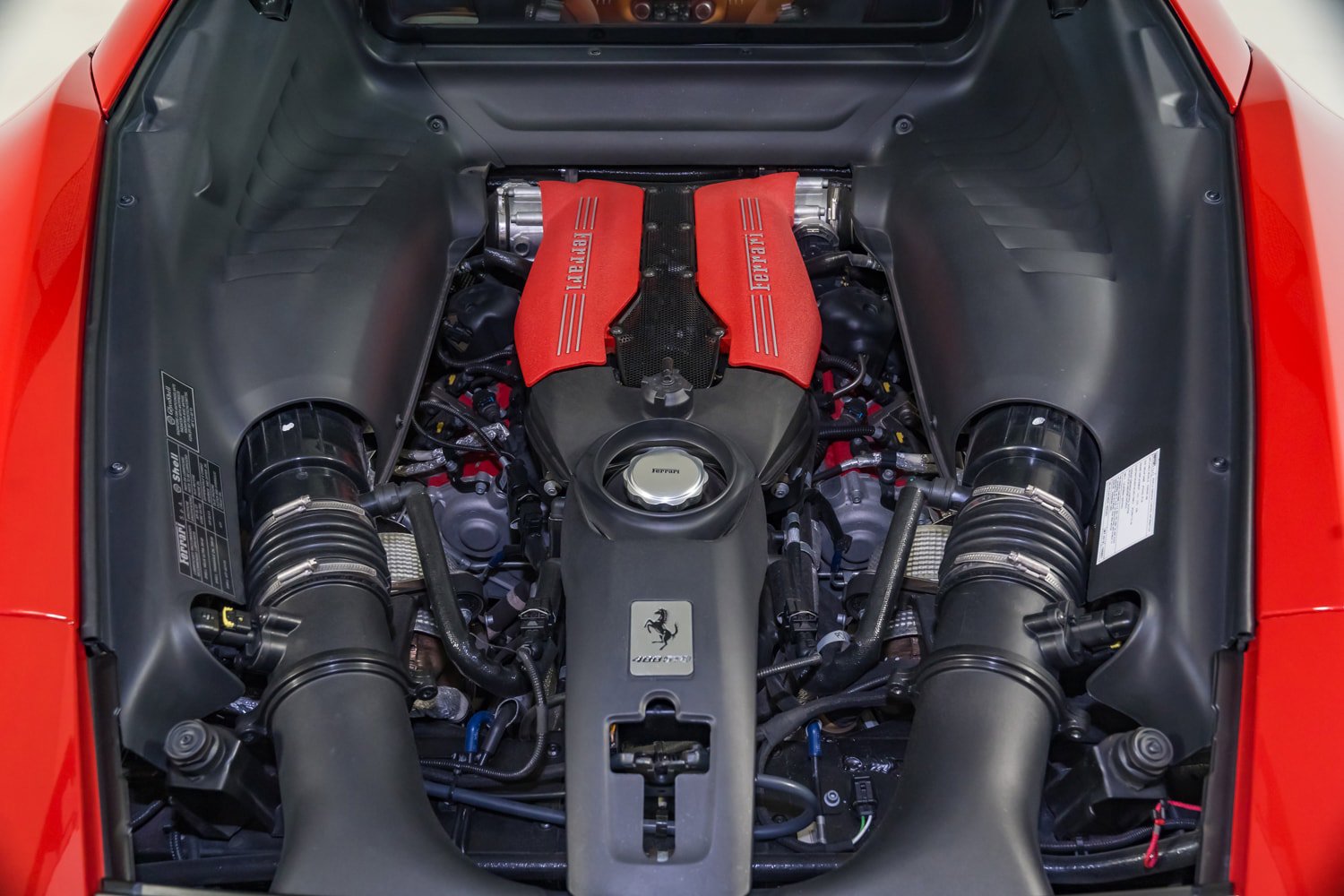 Used 2018 Ferrari 488 GTB RWD image 41