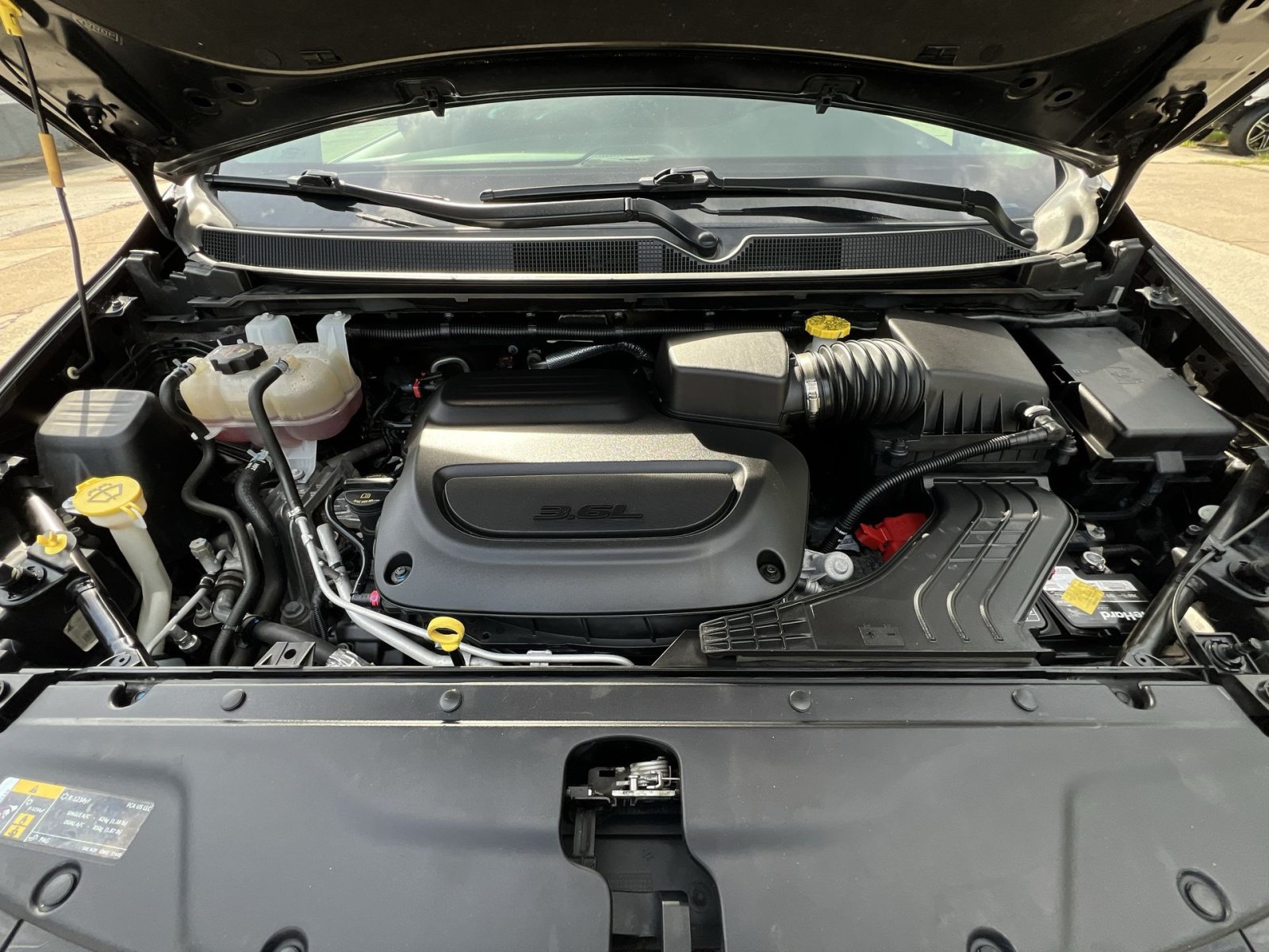 Used 2024 Chrysler Pacifica Touring-L FWD image 26