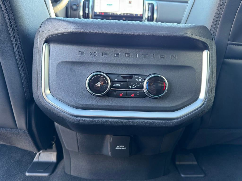 New 2026 Ford Expedition Platinum w/ Stealth Performance Package image 29