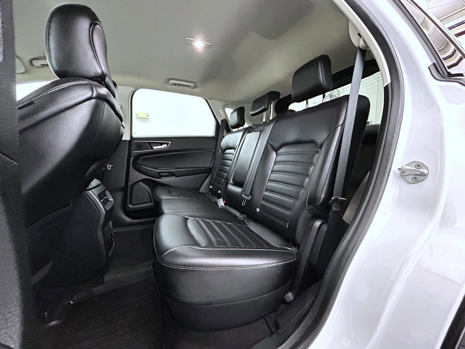 Used 2022 Ford Edge SEL w/ Convenience Package image 19