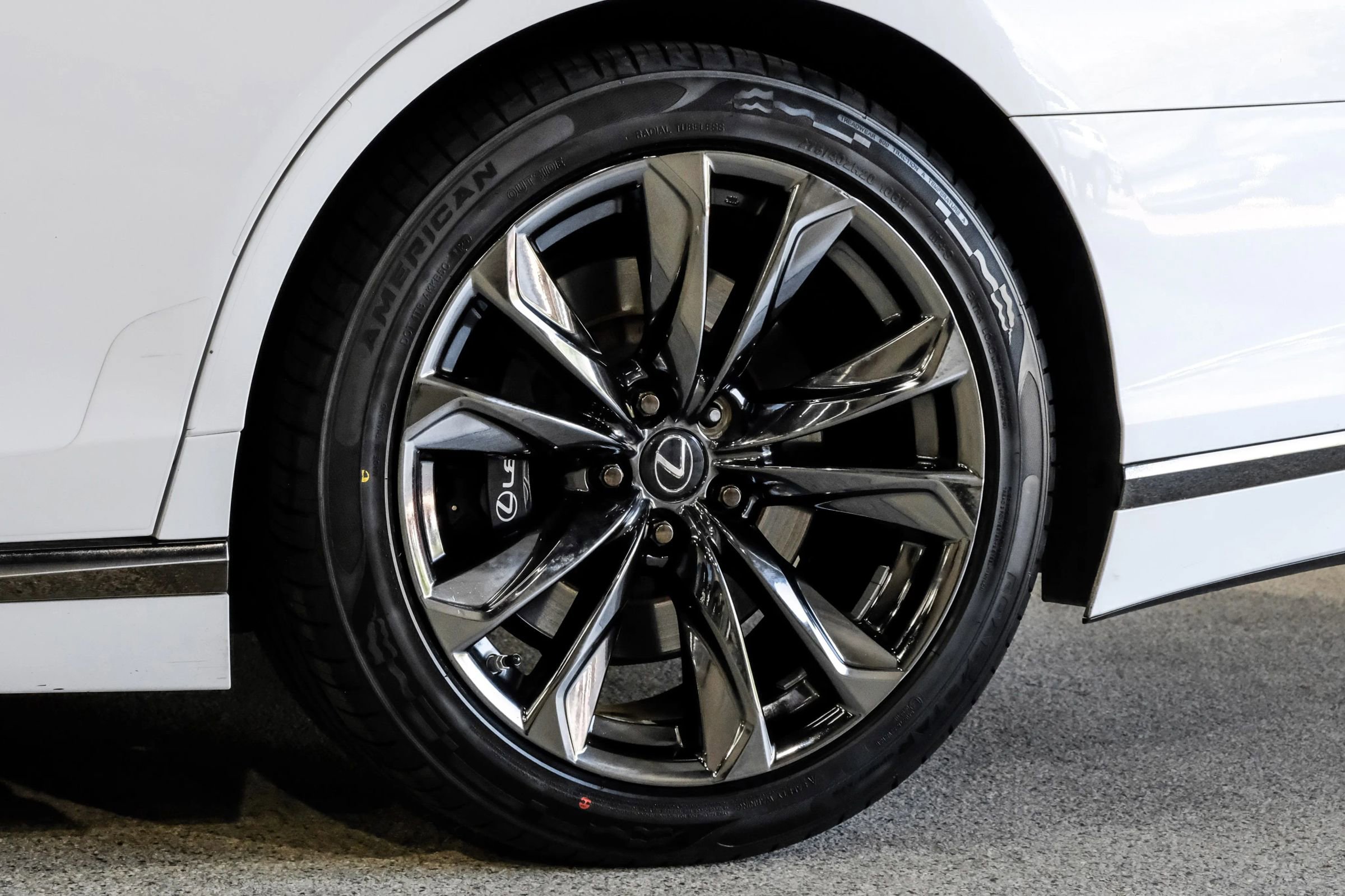 Used 2021 Lexus LS 500 F Sport w/ Accessory Package (Z2) image 64