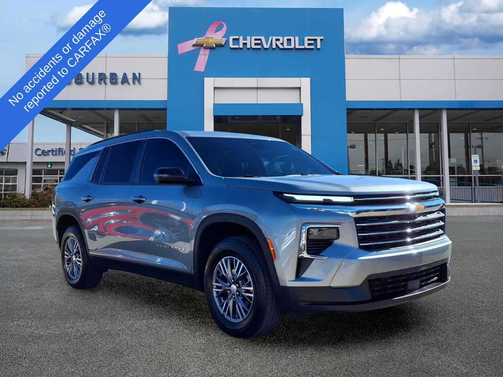 Used 2026 Chevrolet Traverse LT FWD image 3