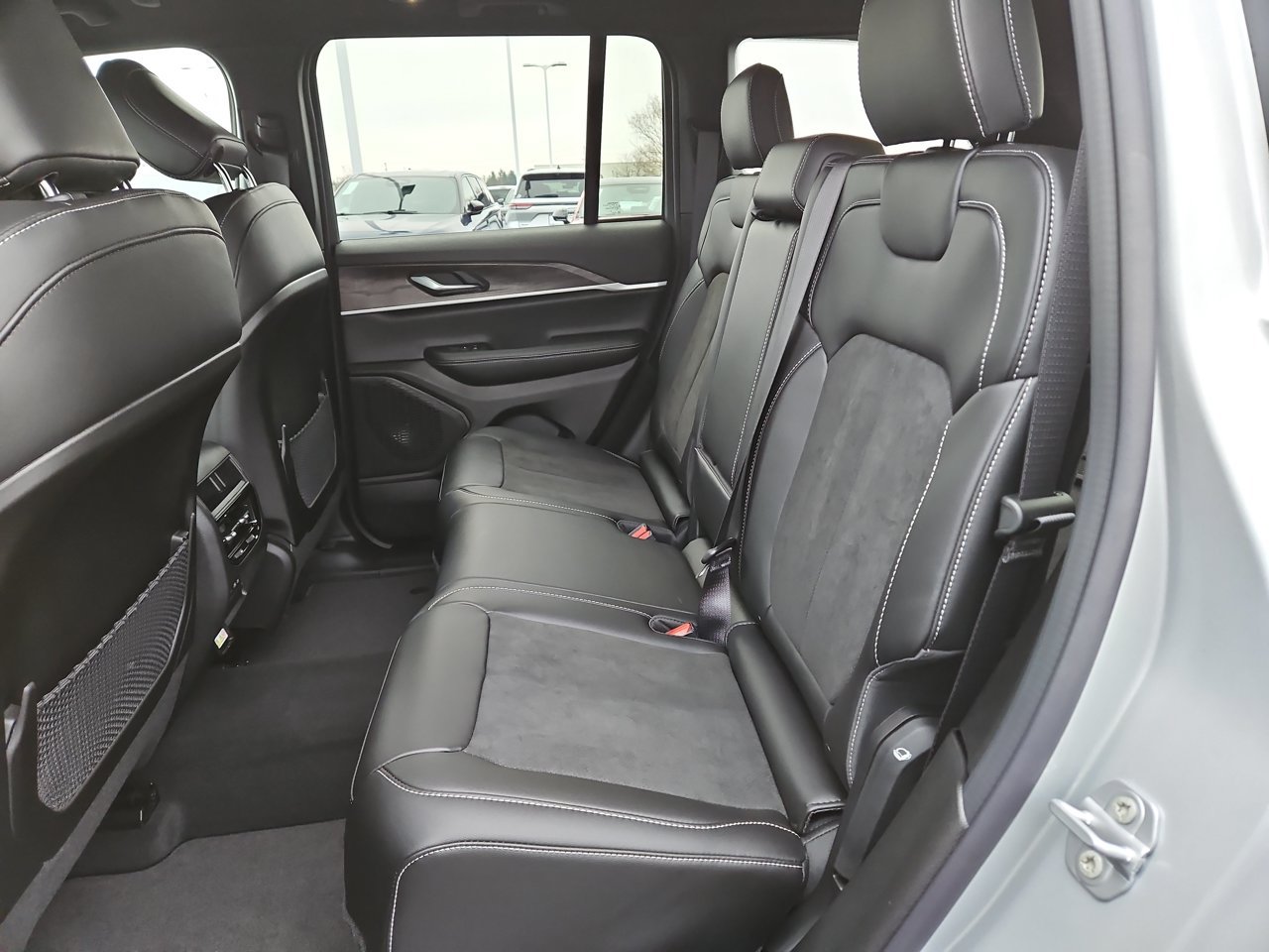 New 2026 Jeep Grand Cherokee Altitude AWD/4WD image 13