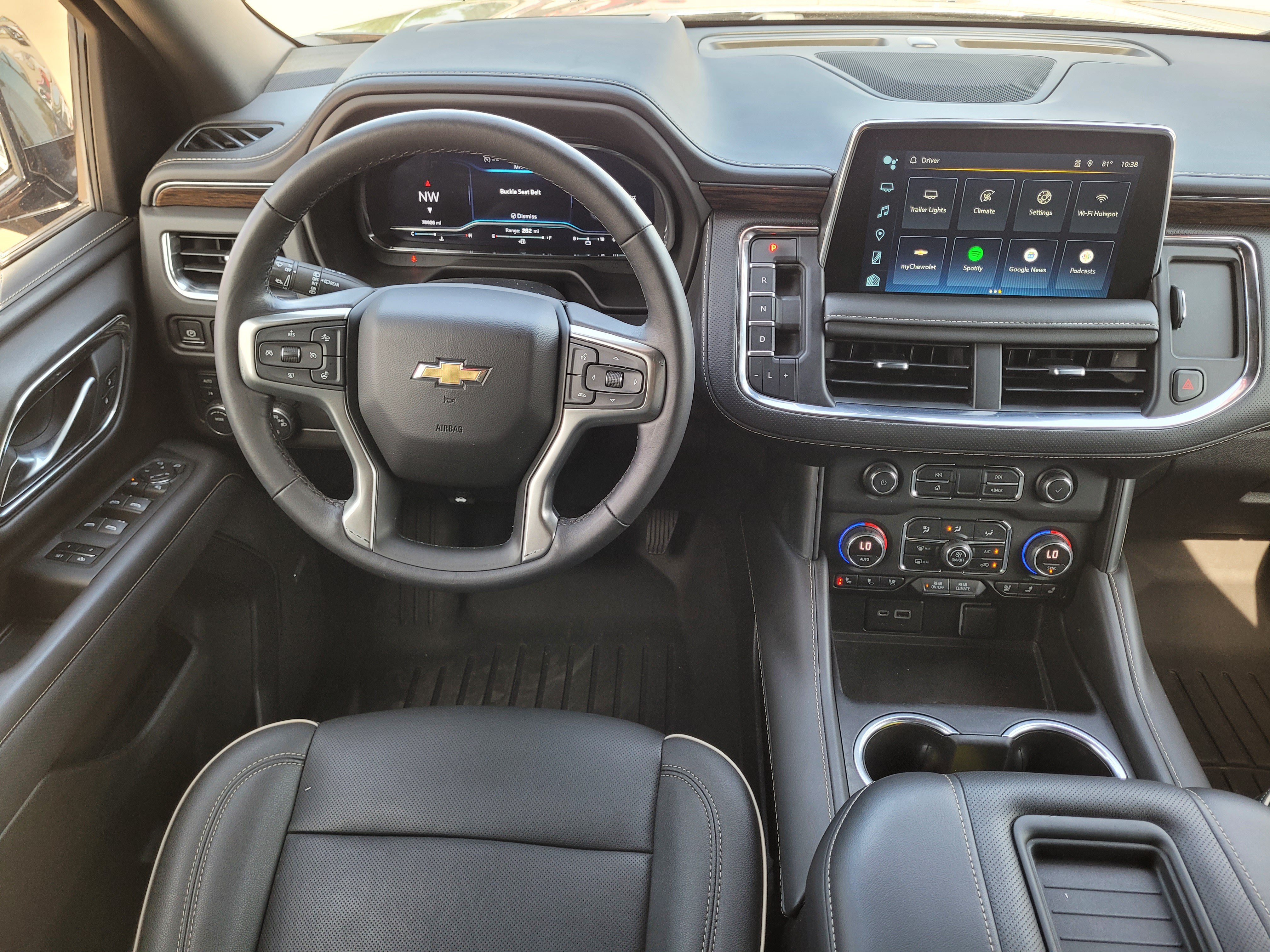 Used 2022 Chevrolet Suburban Premier AWD/4WD image 12