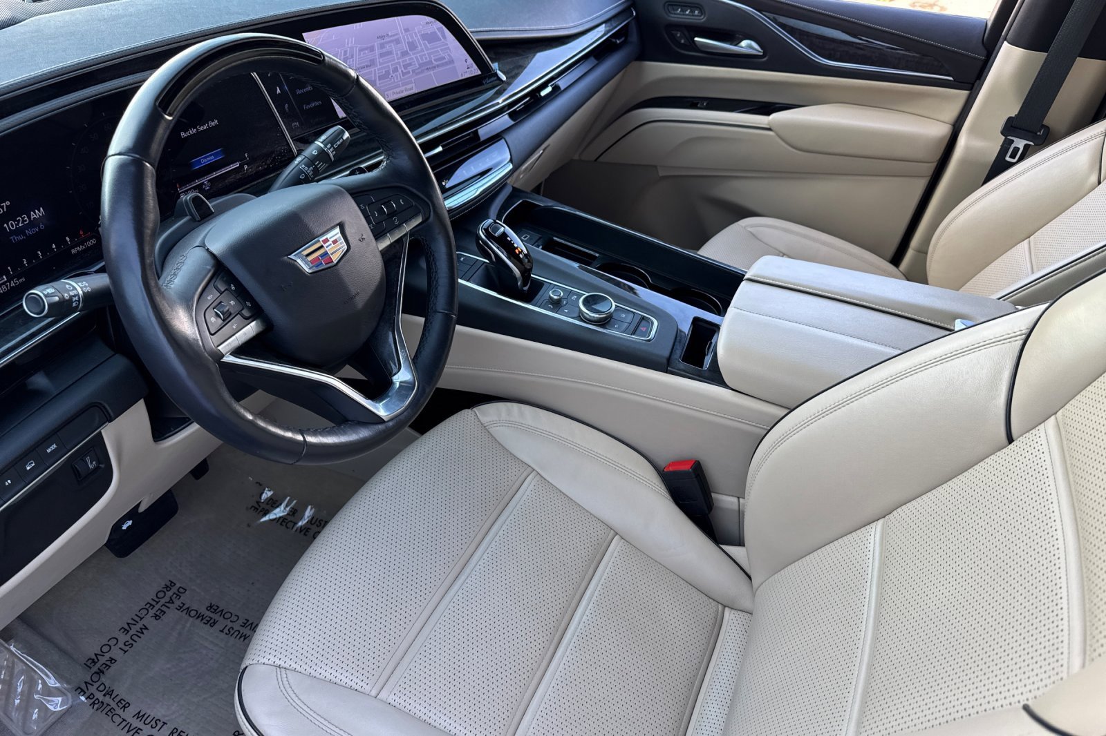 Used 2023 Cadillac Escalade ESV Premium Luxury image 9