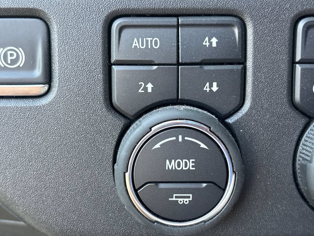Used 2025 Chevrolet Silverado 1500 ZR2 w/ Technology Package AWD/4WD image 17