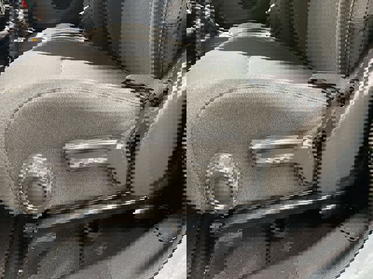 Used 2024 Jeep Wrangler Sport S image 13