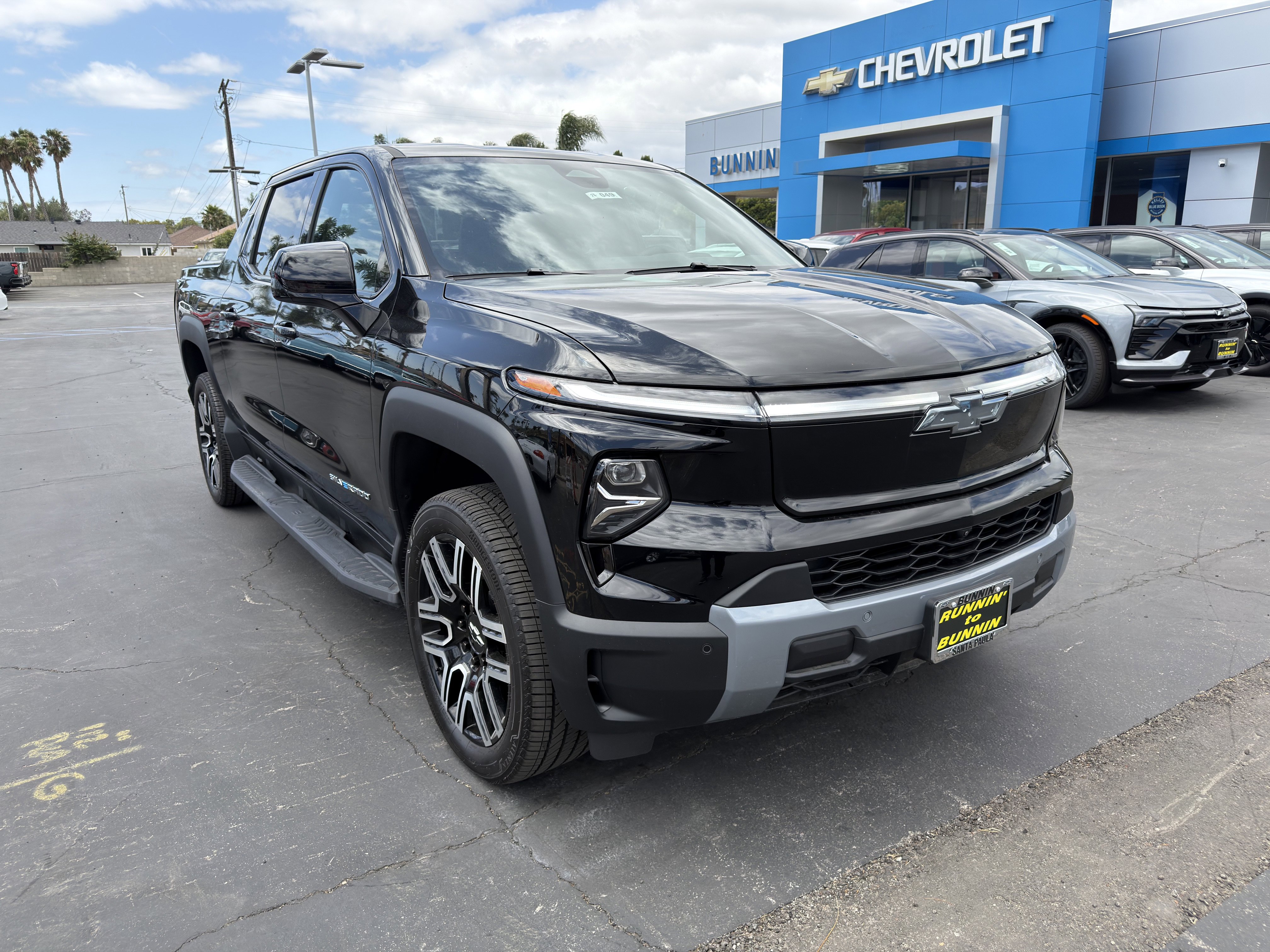 New 2026 Chevrolet Silverado EV LT AWD/4WD image 2