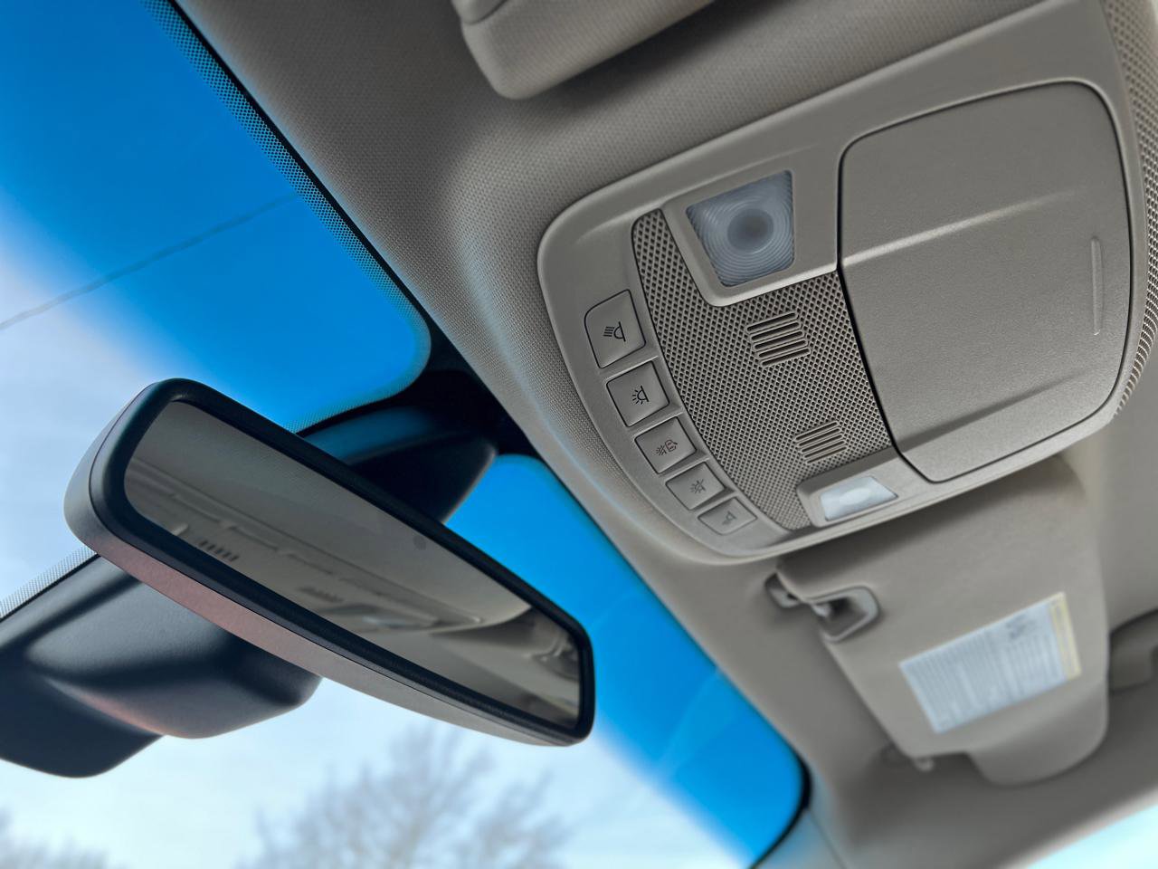 Used 2017 Lincoln MKZ Select w/ Select Plus Package AWD/4WD image 24