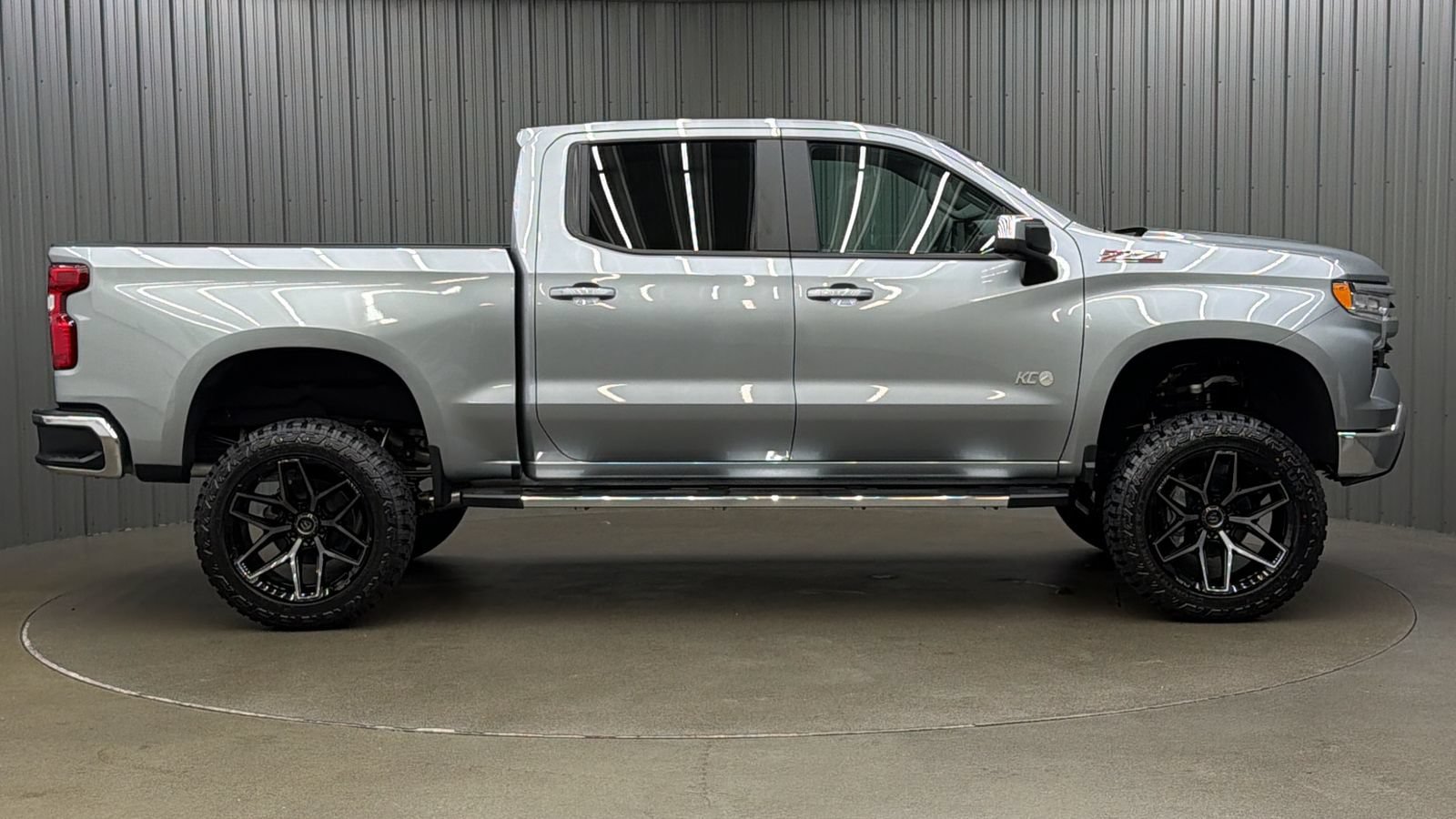 Used 2026 Chevrolet Silverado 1500 LT AWD/4WD image 6