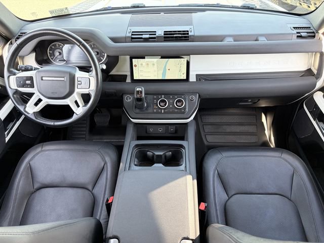 Used 2023 Land Rover Defender 110 SE image 24