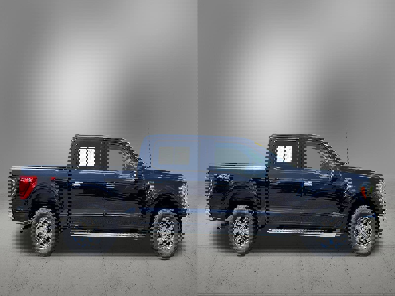 Used 2023 Ford F150 XLT w/ Equipment Group 302A High image 5