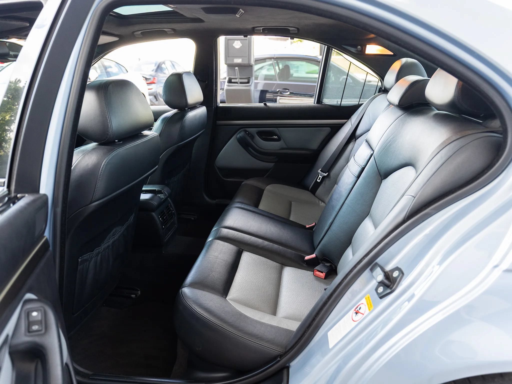 Used 2001 BMW M5 RWD image 29