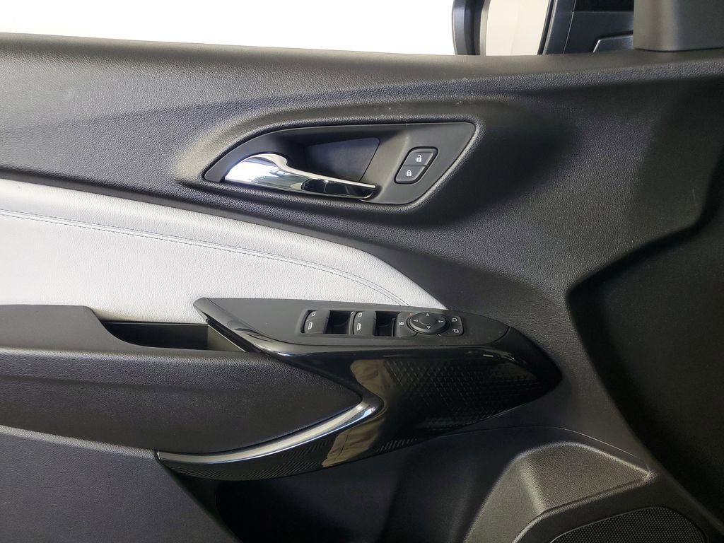 New 2026 Chevrolet Trax LT w/ Midnight Edition image 28