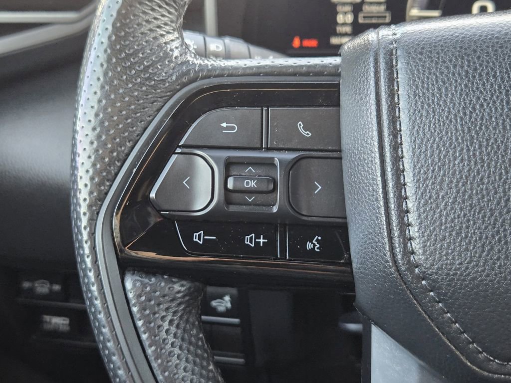 Used 2024 Toyota Sequoia 4WD image 27