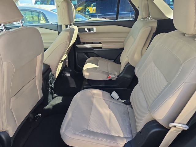 Used 2022 Ford Explorer XLT image 13