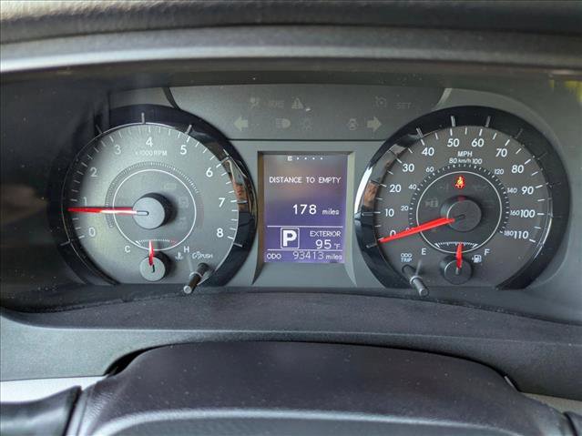 Used 2015 Toyota Sienna LE image 11