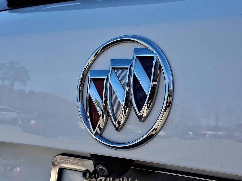 Used 2023 Buick Envision Essence image 31