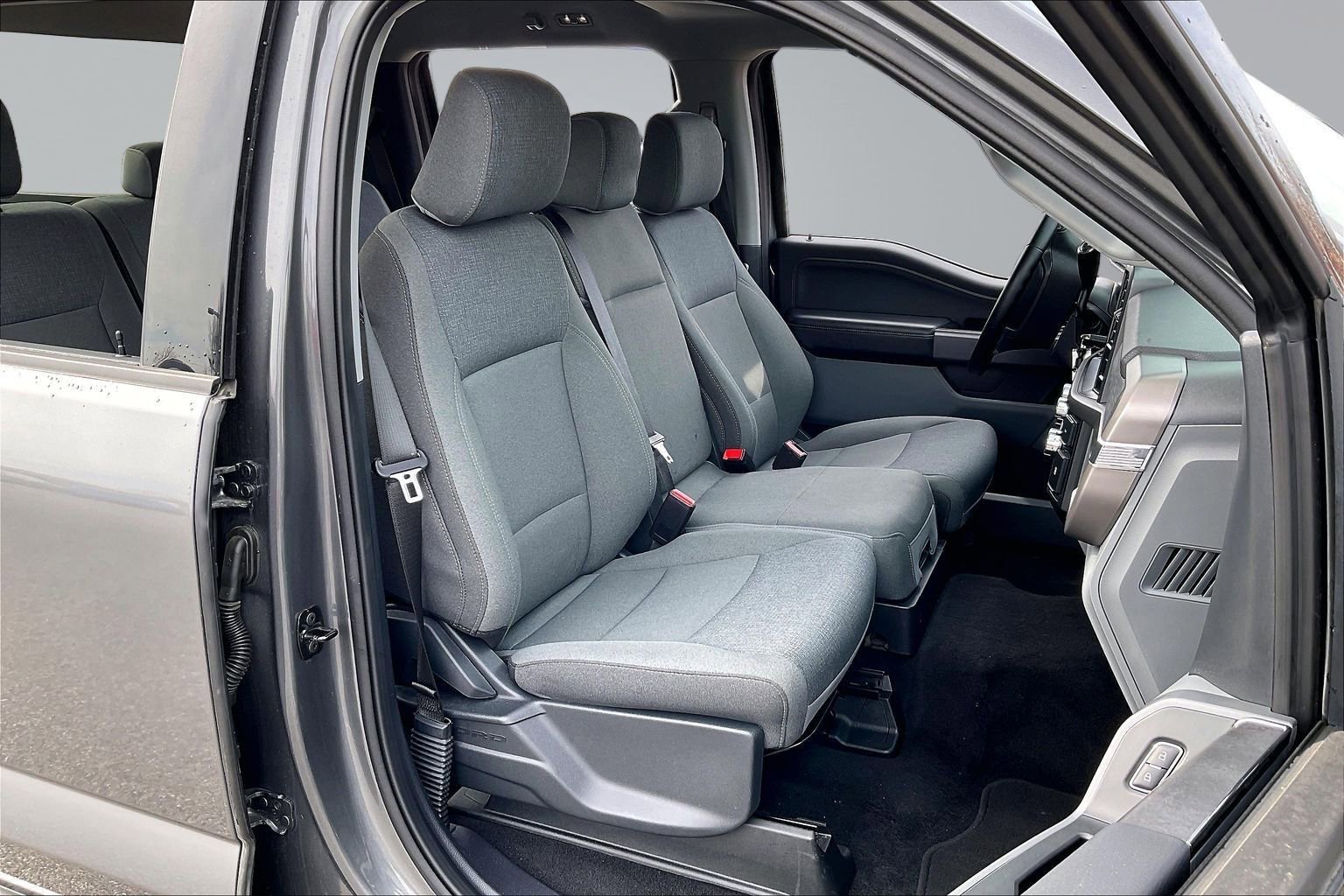 Used 2025 Ford F150 XLT w/ Equipment Group 301A Standard image 7