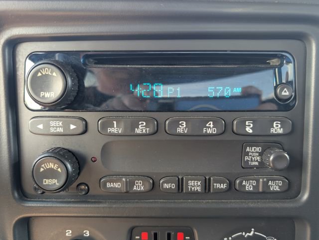 Used 2004 Chevrolet Silverado 1500 4x4 Extended Cab w/ Light Duty Power Package image 22