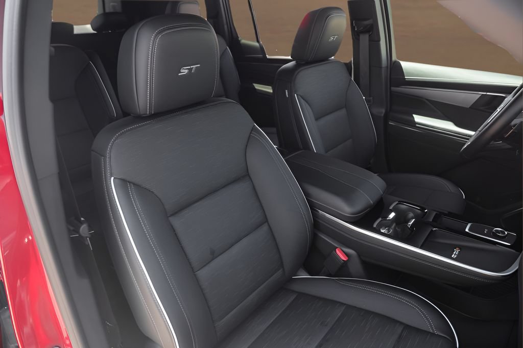 Used 2026 Buick Enclave Sport Touring w/ Power Package FWD image 29