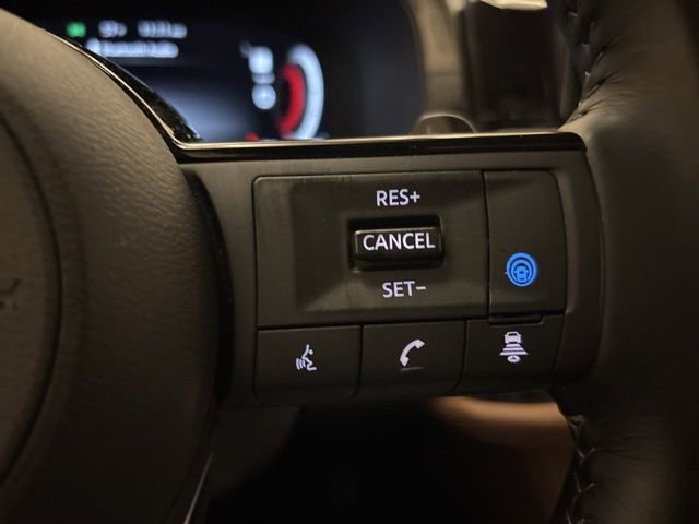Used 2025 Nissan Pathfinder Platinum AWD/4WD image 18