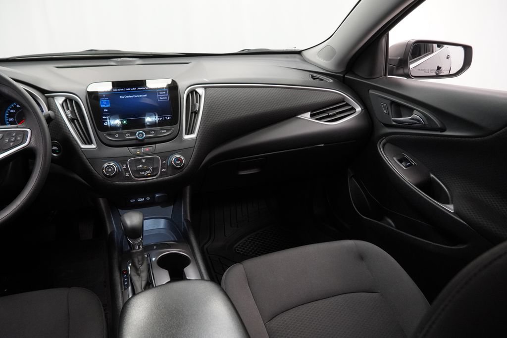 Used 2022 Chevrolet Malibu LS FWD image 28