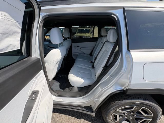 New 2026 Jeep Cherokee Laredo AWD/4WD image 17