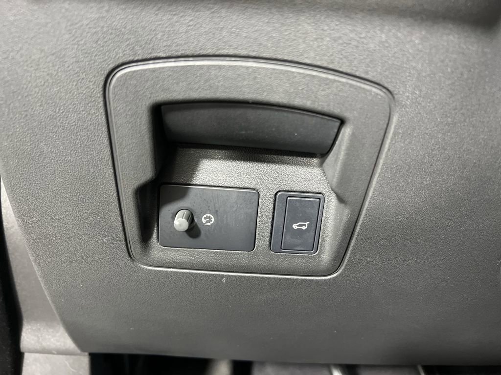 Used 2024 Land Rover Range Rover Velar Dynamic HSE image 19