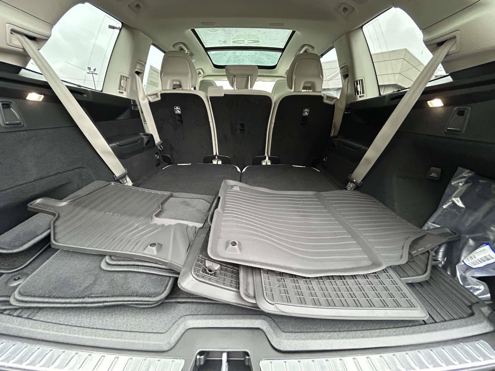New 2026 Volvo XC90 B6 Ultra w/ Protection Package AWD/4WD image 17
