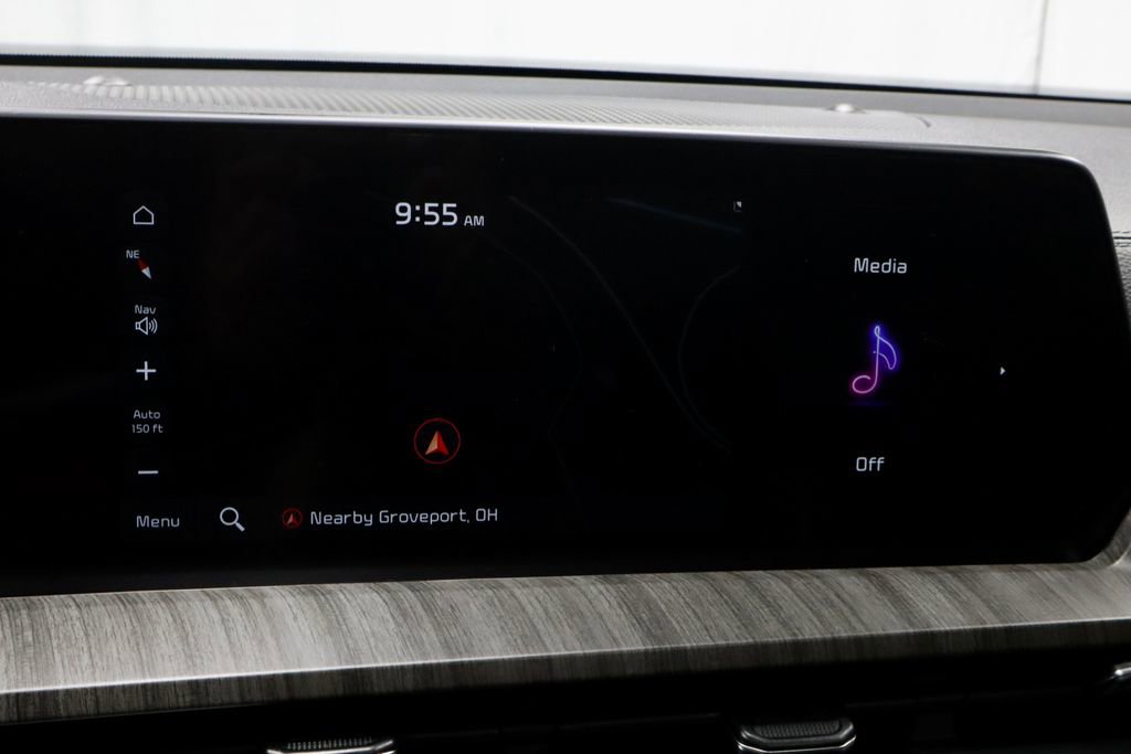 Used 2023 Kia Telluride EX w/ EX Captain's Chair Package image 3