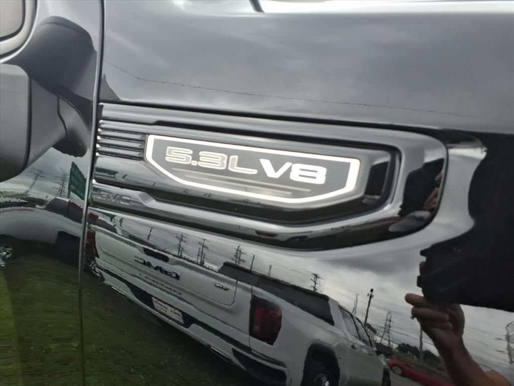 Used 2023 GMC Sierra 1500 Elevation AWD/4WD image 10