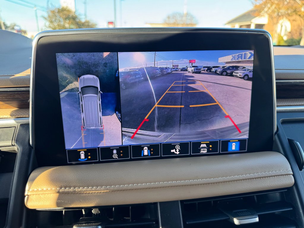 Used 2021 Chevrolet Tahoe Premier w/ Premium Package image 27