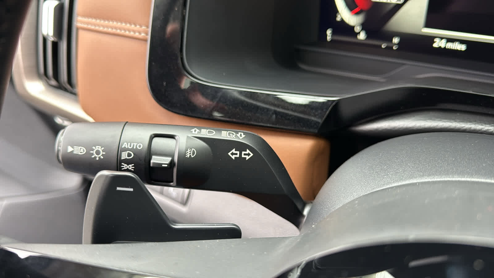 New 2025 Nissan Pathfinder Platinum w/ Cargo Package image 33