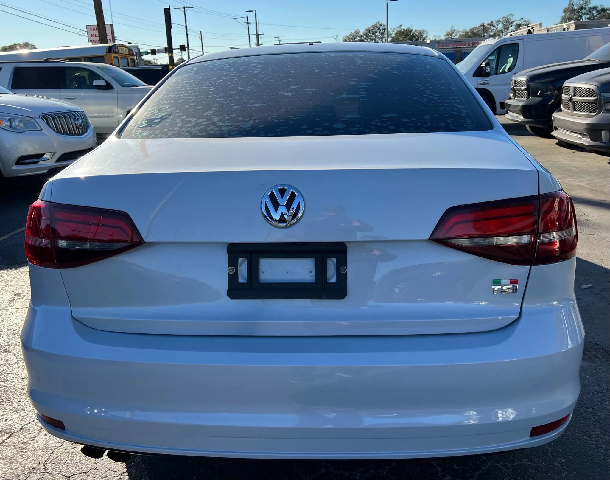 Used 2017 Volkswagen Jetta S image 6